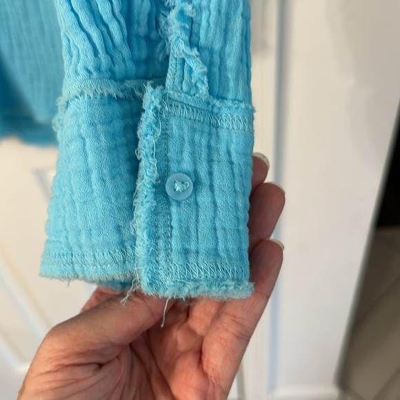 Aerie Button down top - Picture 4 of 9